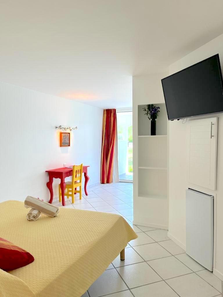 Le Domaine Anse Marcel Beach Resort Eksteriør billede